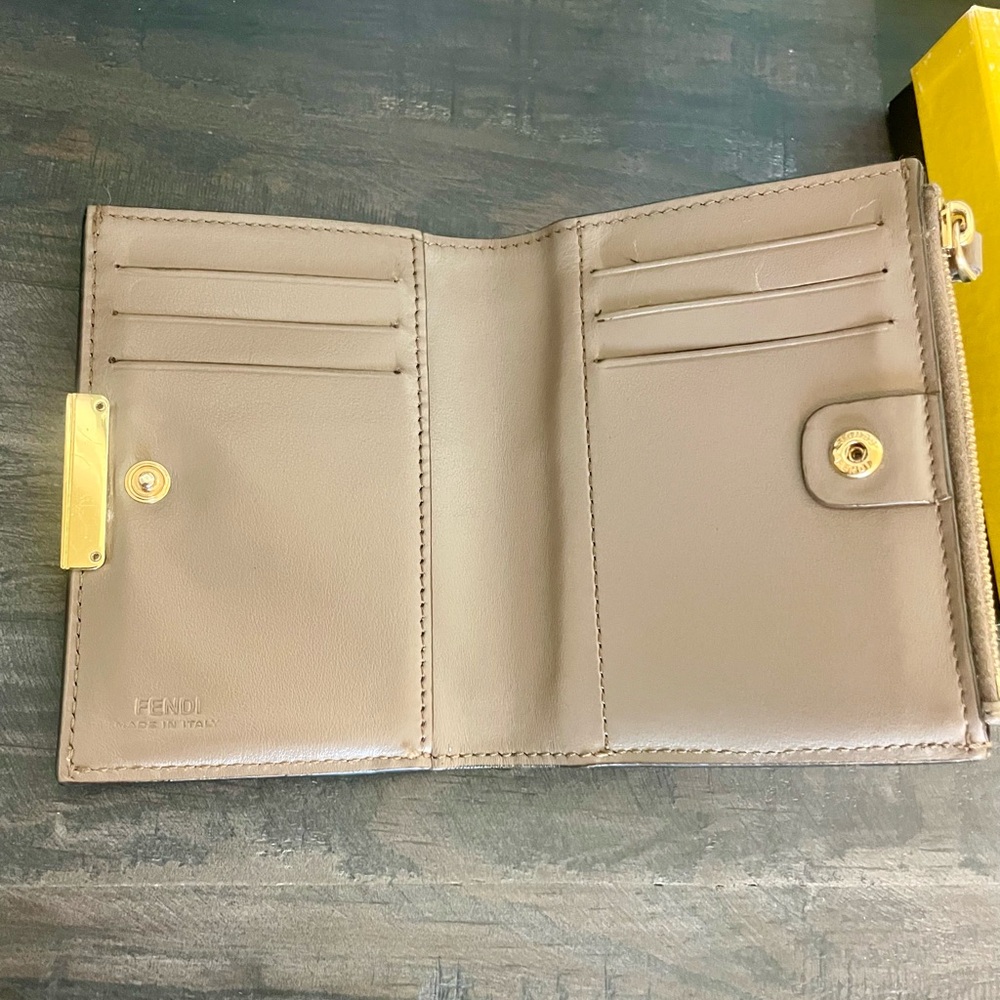 Fendi Roma Leather Compact Wallet - Picture 5 of 12